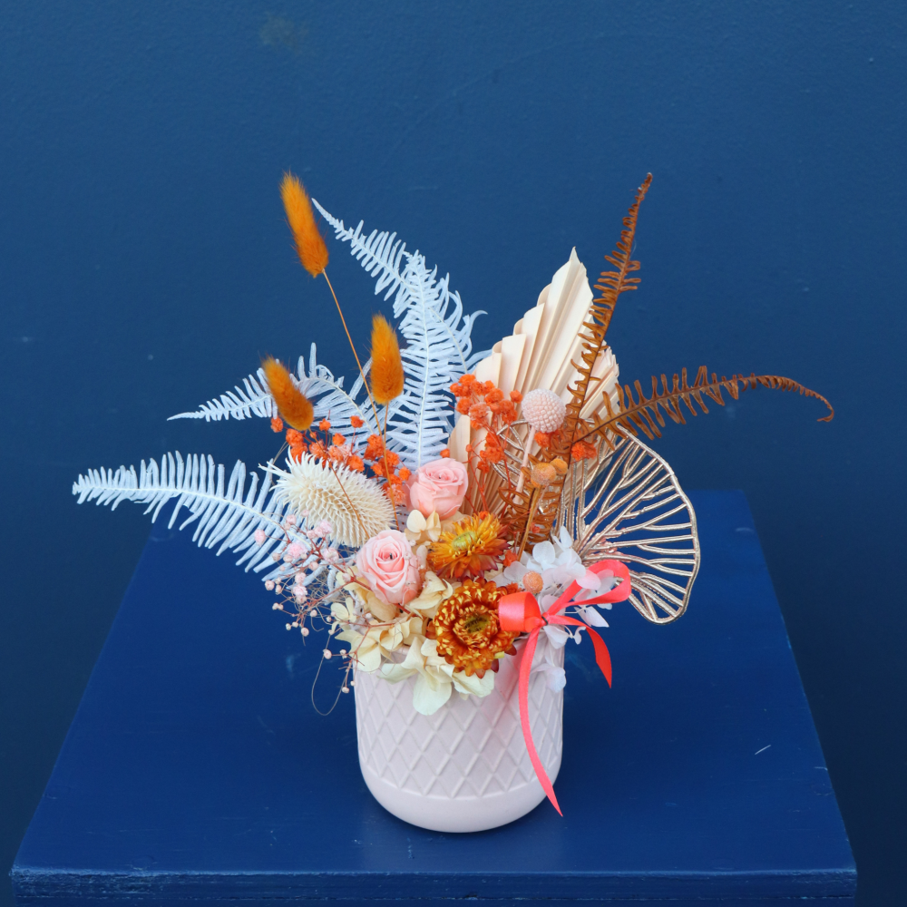 Preserved Arrangement | Apricot Caramel