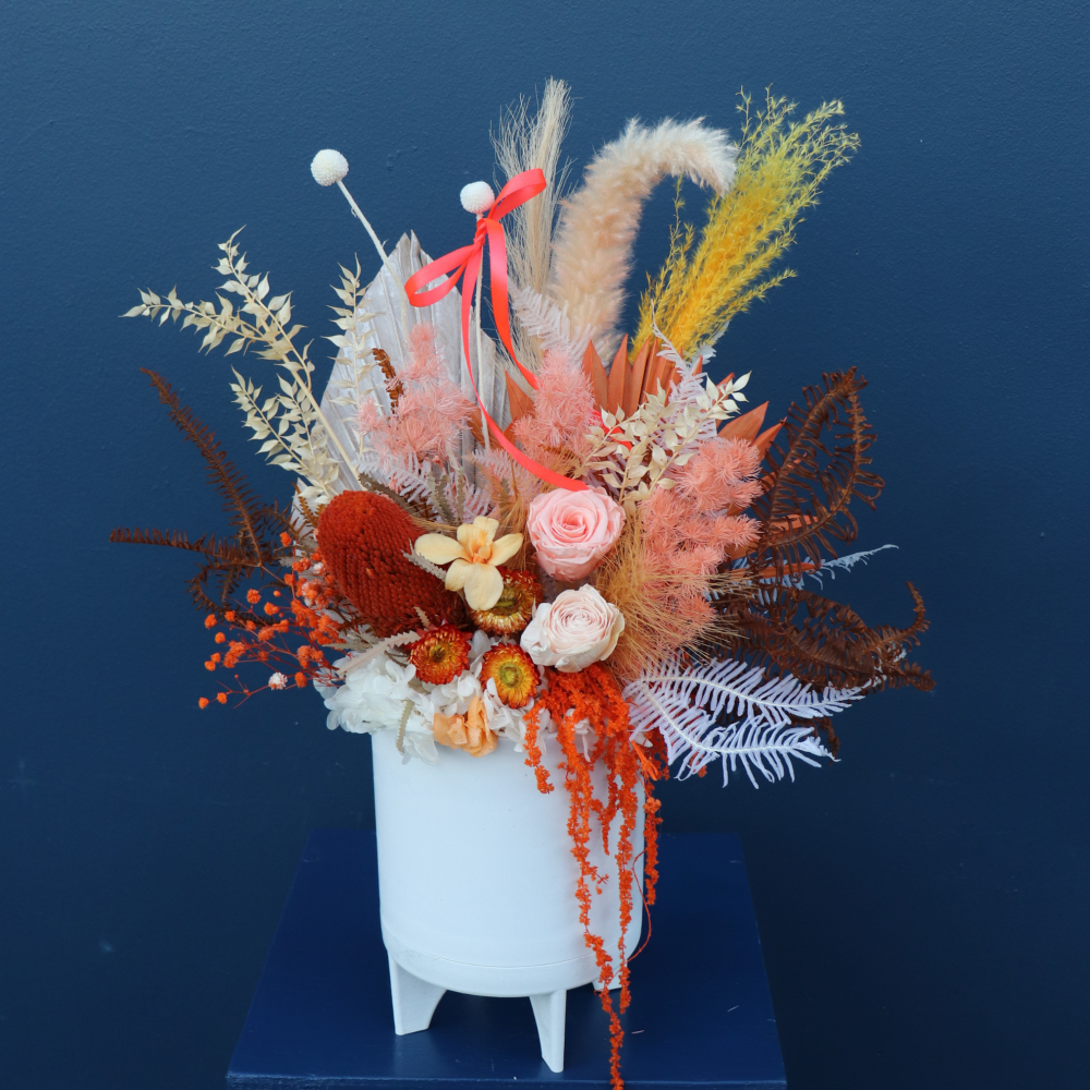 Preserved Arrangement | Apricot Caramel