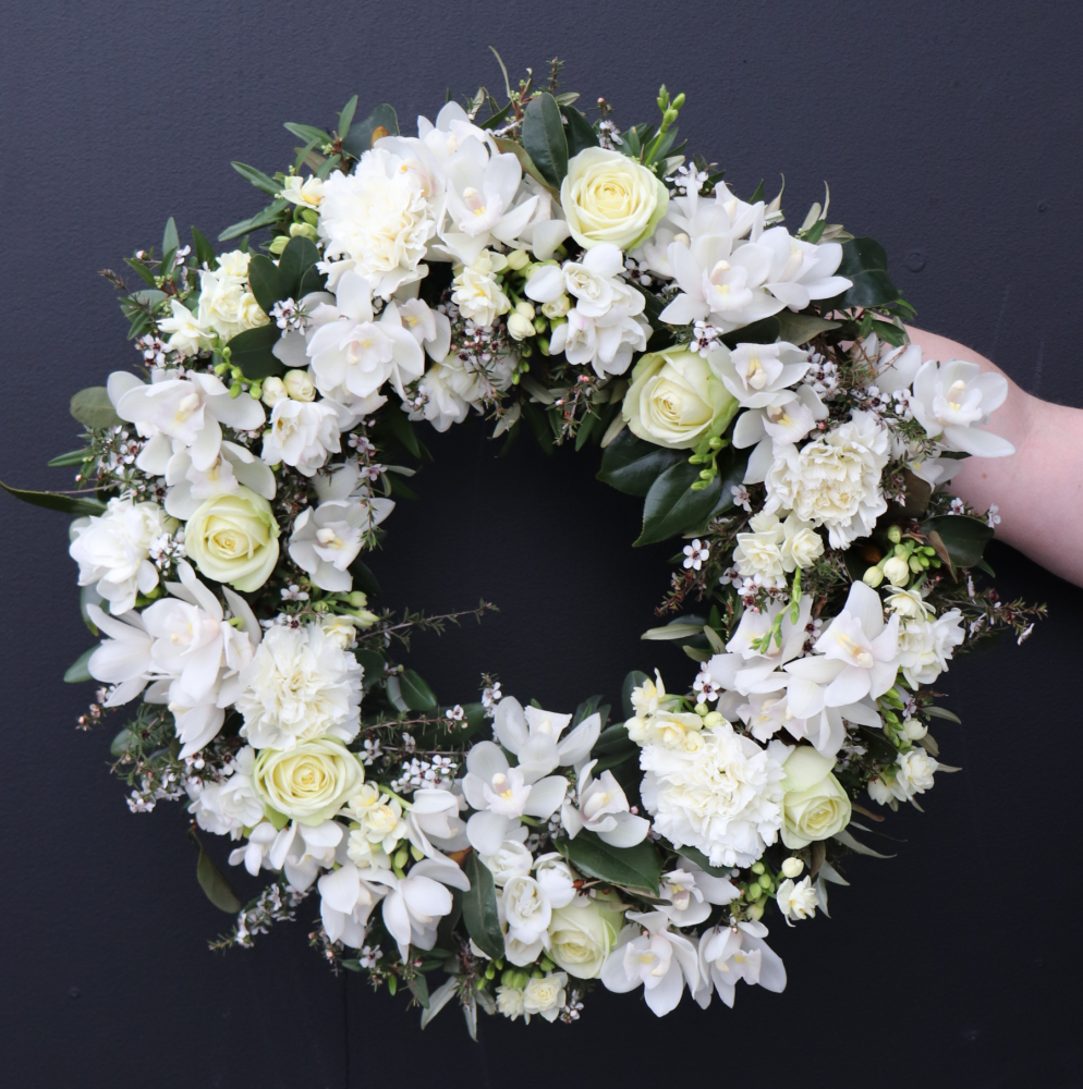 Wreath | Classic White and Green