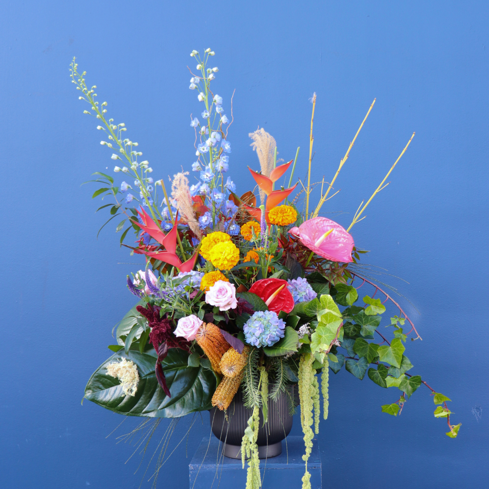 Pedestal | Bright Beauty